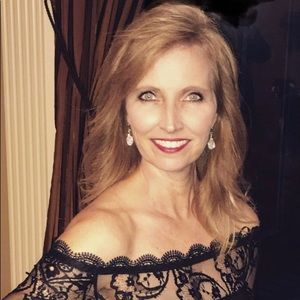 Meet your Posher, Pam